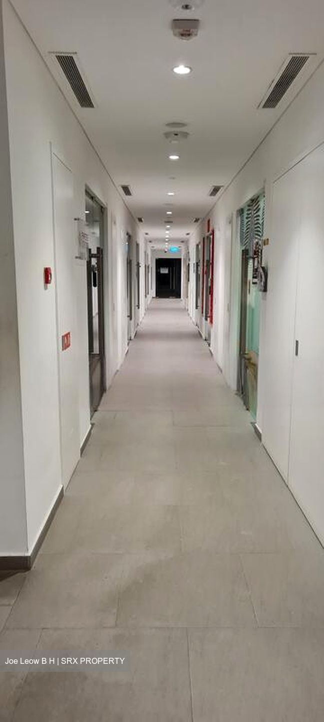 Woods Square (D25), Office #619299081